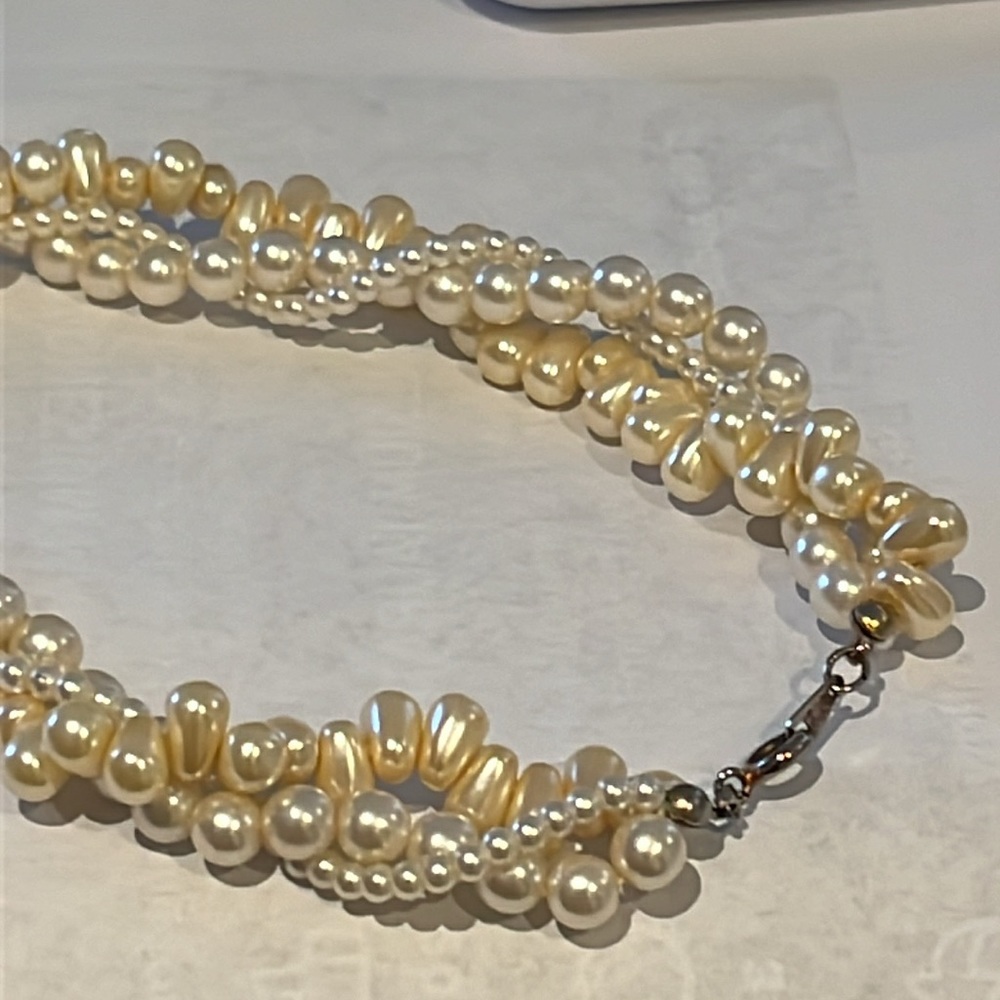 Pearl twist necklace luster is lovely- triple size and shape faux
